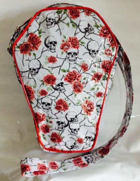 Skull N Roses Coffin Bag